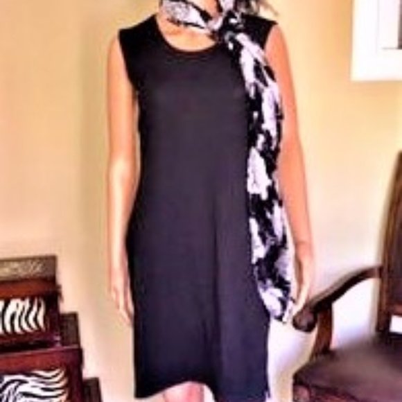 OLD NAVY - Classic Black Sheath Dress - Picture 2 of 8
